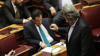 Aντιπαράθεση Πολάκη, Άδωνι, Πλεύρη: Η μάνα, η τρίτη δόση και τα rapid