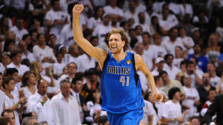 NBA: Οι Ντάλας αποσύρουν τη φανέλα του Νοβίτσκι