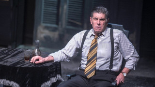 Γιάννης Μπέζος: «Είναι ολέθριο να συμπεριφέρεσαι σαν να είσαι 25 χρονών»