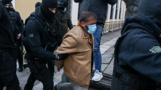 Πρώτη δίκη του ελληνικού #metoo με τον προπονητή ιστιοπλοΐας που βίαζε την 11χρονη – Παρούσα η Σοφία Μπεκατώρου