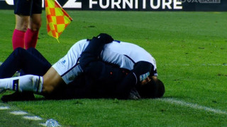 O Zαμπά σκόραρε, αγκάλιασε και έριξε κάτω τον Λουτσέσκου!