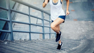 Οστεοπόρωση: Αυτές είναι οι καλύτερες ασκήσεις για γερά οστά