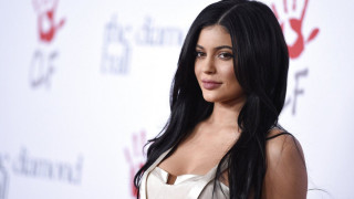 Η Kylie Jenner έγινε η πρώτη γυναίκα στον κόσμο με 300 εκατ. followers