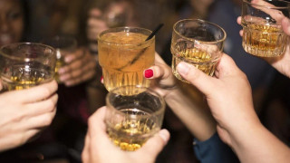 Νέα καταγγελία για κάλεσμα σε «πριβέ» πάρτι από 25χρονη με... δώρο 5.000 ευρώ!