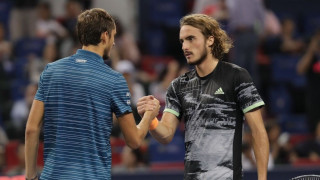 Στο δρόμο του Τσιτσιπά ο κακός του «δαίμονας» Μεντβέντεφ