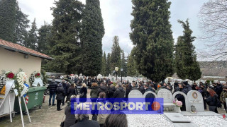 Ράγισαν καρδιές στο τελευταίο αντίο στον Άλκη