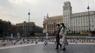 Ισπανία: Παρελθόν η μάσκα σε εξωτερικούς χώρους