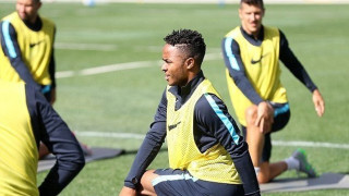 Στέρλινγκ: «Πολλά χρήματα για έναν 20χρονο»