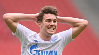 Πόλεμος στην Ουκρανία: Η Σάλκε αφαίρεσε το όνομα της Gazprom από τη φανέλα της