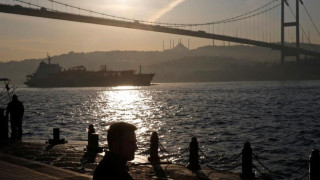 Πόλεμος Ουκρανία - Τσαβούσογλου: «Τα Στενά του Βοσπόρου θα κλείσουν μόνο...»