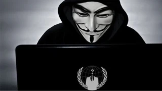 Οι Anonymous ανέλαβαν την ευθύνη για την επίθεση σε ιστοτόπους ρωσικών ΜΜΕ