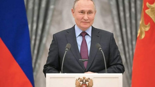 Η μυστική υπόγεια πόλη που κρύβει την οικογένειά του σε περίπτωση πυρηνικού πολέμου