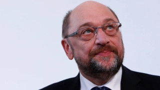 Τι σημαίνει η απόφαση Σολτς για 100 δισ. ευρώ εξοπλισμούς