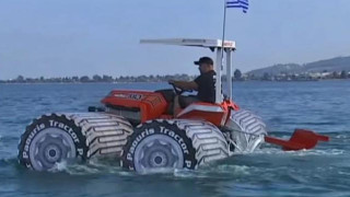 Απίστευτο: Το ελληνικό τρακτέρ που «οργώνει» τη θάλασσα