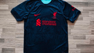 Η εντυπωσιακή νέα φανέλα της Λίβερπουλ!