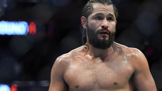 Χειροπέδες στον σταρ του UFC, Χόρχε Μασβίνταλ για βιαιοπραγία