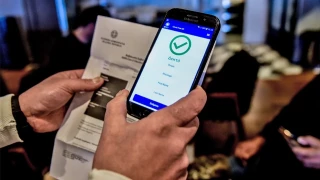 Βασιλακόπουλος vs Μαγιορκίνης για την κατάργηση στο πιστοποιητικό εμβολιασμού