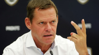 Τη «βρόμικη» δουλειά ανέλαβε ο Αρνεσεν 