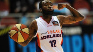 Πήρε Ουόρεν η ΑΕΚ