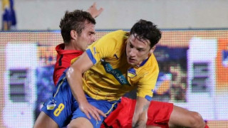 Πρόκριση με ήττα και 10 παίκτες ο ΑΠΟΕΛ - Στα πλέι οφ και η Ντιναμό Ζάγκρεμπ