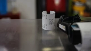 Φοροκλοπή με αποδείξεις που σβήνονται πριν φτάσουν στην εφορία