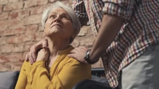 Αλτσχάιμερ: Τα 6 σημάδια που αποτελούν ένδειξη άνοιας