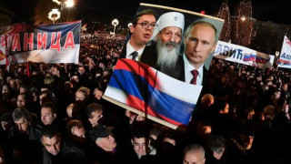 Βελιγράδι: Χιλιάδες άνθρωποι διαδήλωσαν υπέρ της Ρωσίας και κατά του ΝΑΤΟ