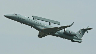 Ελληνικό AWACS από την Ρουμανία παρακολουθεί ρωσικές δυνάμεις