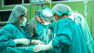 Αθήνα: Ασθενής πήρε... φωτιά την ώρα του χειρουργείου-Εντολή για ΕΔΕ (vid)