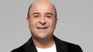 «Όλη η Ελλάδα μια αγκαλιά»: Ο Μάρκος Σεφερλής υποδέχεται τον Ηλία Παλιουδάκη στο Δελφινάριο