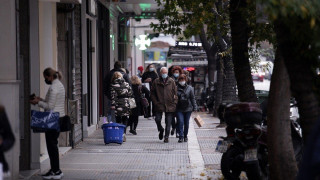 Πότε ξεκινά το εορταστικό ωράριο καταστημάτων σε Αθήνα και Θεσσαλονίκη