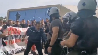 Στη βουλή από τον Δ. Κουτσούμπα η κίνηση αγνώστου στο ΑΠΘ που προκάλεσε επέμβαση των ΜΑΤ