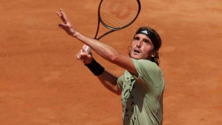 Νίκη του Τσιτσιπά επί του Σίνερ και περιμένει τον Ζβέρεφ στα ημιτελικά