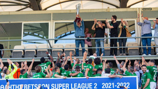 Το ζεϊμπέκικο του Κομπότη για την άνοδο του Λεβαδειακού στη Super League