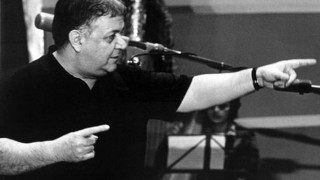 Με λόγια του Μάνου Χατζηδάκι απάντησε ο γιος του στον Αλέξη Κούγια