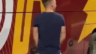 Τίρανα: Οπαδοί της Φέγιενορντ κατούρησαν πάνω στο πούλμαν της Ρόμα! (vid)