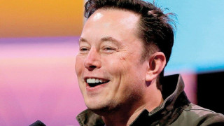 Με «δημοψήφισμα» ο Μασκ αποφάσισε «γενική αμνηστία» σε όλους τους αποκλεισμένους του Twitter