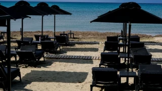 Η Ιταλία μαζεύει τις ομπρελο-ξαπλώστρες από τις παραλίες!