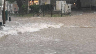 Κοζάνη: «Ποτάμια» οι δρόμοι στο κέντρο της πόλης!