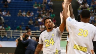 Κέλι: «Προσπαθώ να πάρω τα χρήματά μου από τον Άρη»