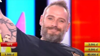 ﻿Ξέφρενοι πανηγυρισμοί στο Deal: Συγκίνησε ο Μάριος που αρνήθηκε 20.000 ευρώ (vid)