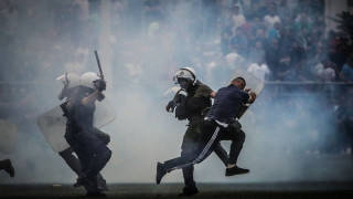 Καπνογόνα και δακρυγόνα μετά το τέλος του ΠΑΟ Ρουφ - Μακεδονικός