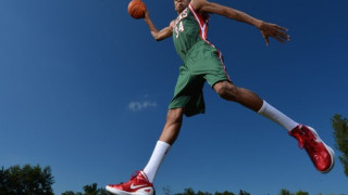 Ο Γιάννης τους σβήνει τα... φώτα! (video)