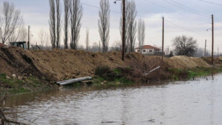 Εβρος: Πνίγηκε μετανάστης - Το αυτοκίνητο που τον μετέφερε έπεσε στη λίμνη