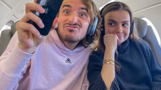 Τσιτσιπάς: Αυτή είναι η κούκλα σύντροφός του – Οι δεσμοί με τον βασιλικό οίκο της Ολλανδίας