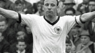 «Έφυγε» ο θρύλος του γερμανικού ποδοσφαίρου Ούβε Ζέελερ