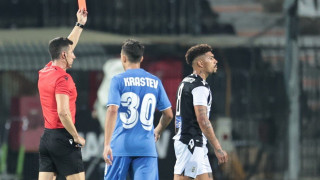 Δύο κόκκινες σε 9 λεπτά για τον ΠΑΟΚ, αποβλήθηκαν Αουγκούστο και Βιεϊρίνια