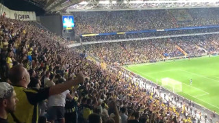 UEFA: Ανοίγει έρευνα για τα συνθήματα των οπαδών της Φενέρ υπέρ Πούτιν