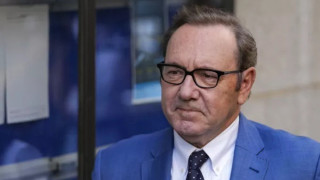 Η σειρά «House of Cards» ζητάει 31 εκατ. δολάρια από τον Κέβιν Σπέισι