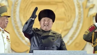 Β. Κορέα: Ο Κιμ ανακήρυξε «τη νίκη κατά του κορωνοϊού»